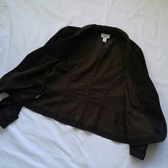 Blazer - Picture 8 of 8